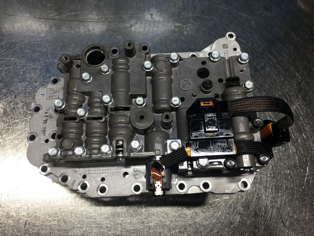 K2500 A4CF1 Transmission Valve Body OEM NO 4621023000 4621023020 untuk suku cadang Hyundai Kia