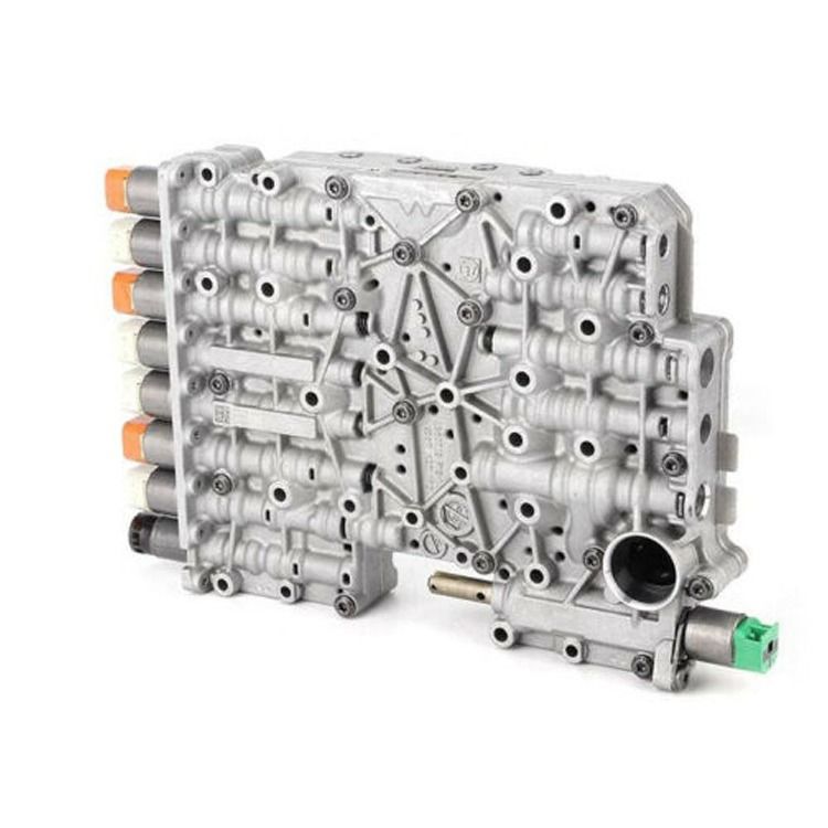 Korps katup transmisi dengan kit solenoid 8HP45 8HP70 Untuk BMW Audi Land Rover Jaguar