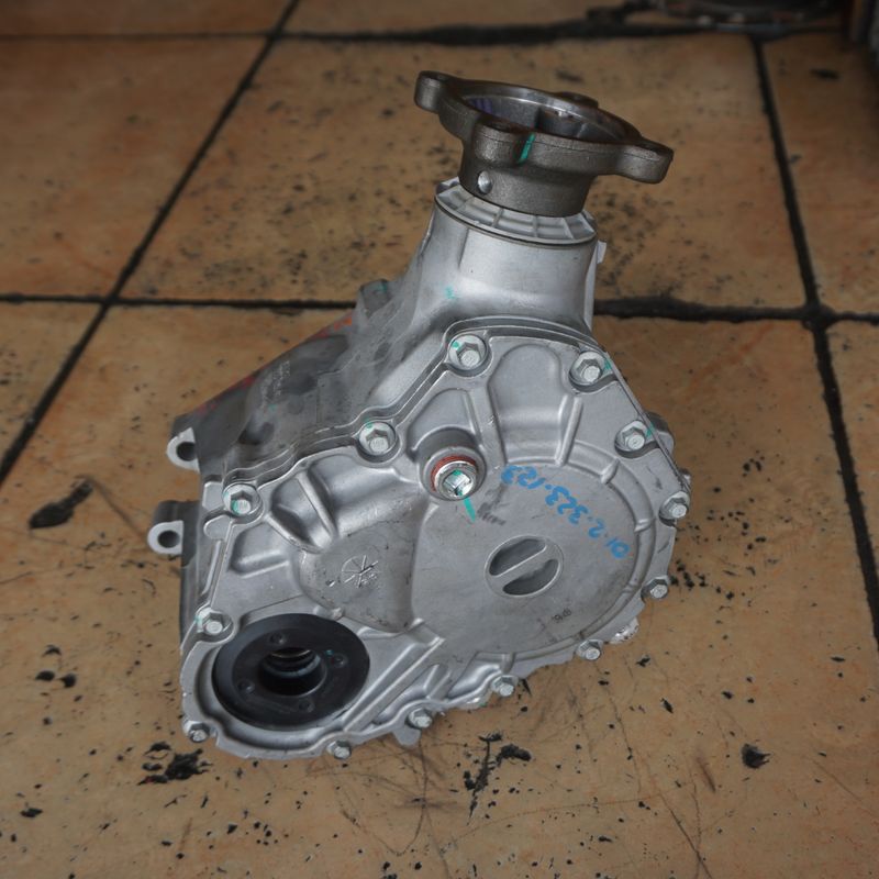 9L8Z7A103D 9L8Z7A103J Case Transfer Differensial Untuk Mazda CX9 6F35 Sistem Chassis Otomatis Digunakan
